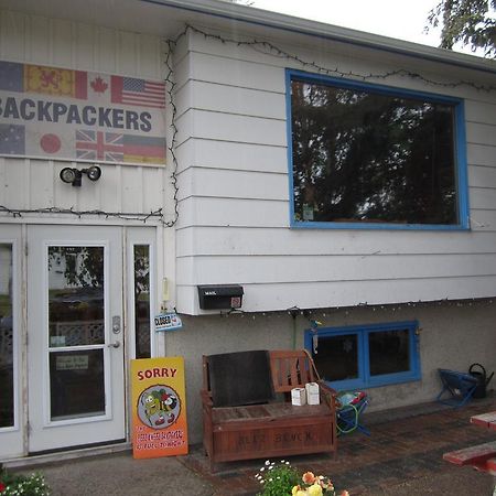 Beez Kneez Bakpakers Hostel Whitehorse Kültér fotó